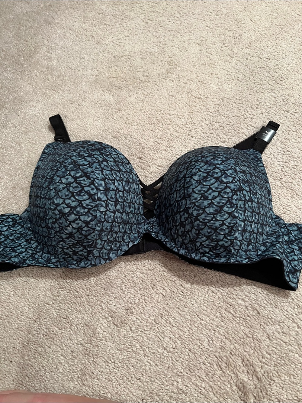 Torrid XO Plunge Push-Up Bra in Mermaid Scales Legion Blue 48B NWT